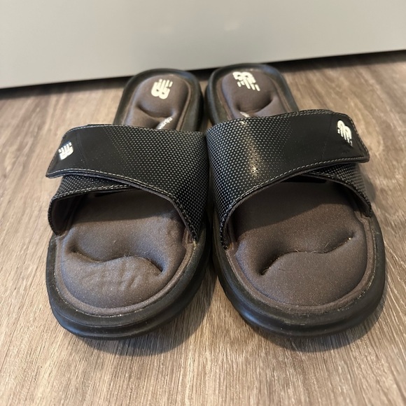 New Balance Slip On Slides - Picture 3 of 5